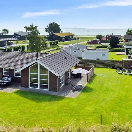 Neno - 100m From The Sea By Interhome *